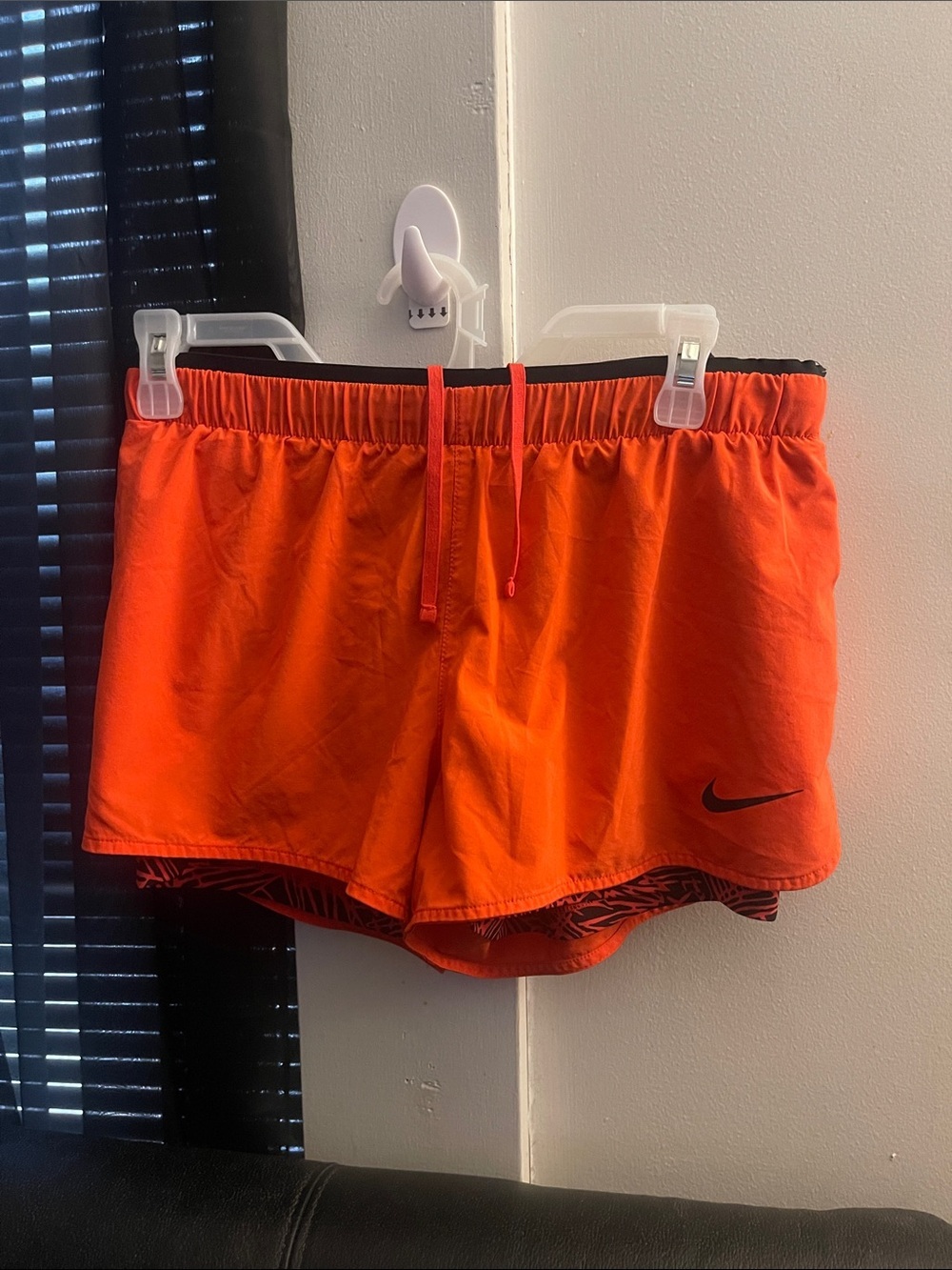 Nike Women's Full Flex 2-in-1 Twist Shorts Crimson Orange Black Size Medium NWOT